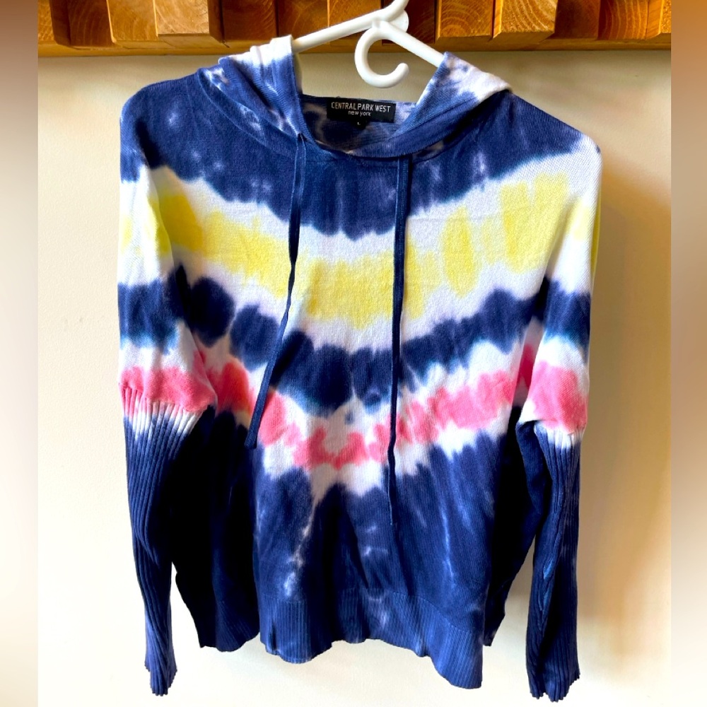 Hooded tie dye sweater - size large